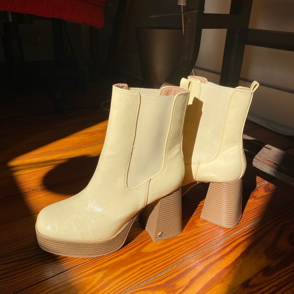 Circus by Sam Edelman Cream Heeled Boots